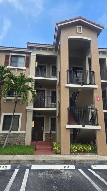 22421 SW 88th Pl 303-2, Cutler Bay, FL 33190