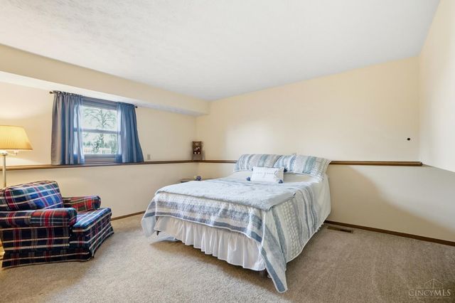 2312 Bevington Lane, Hamilton, OH 45013