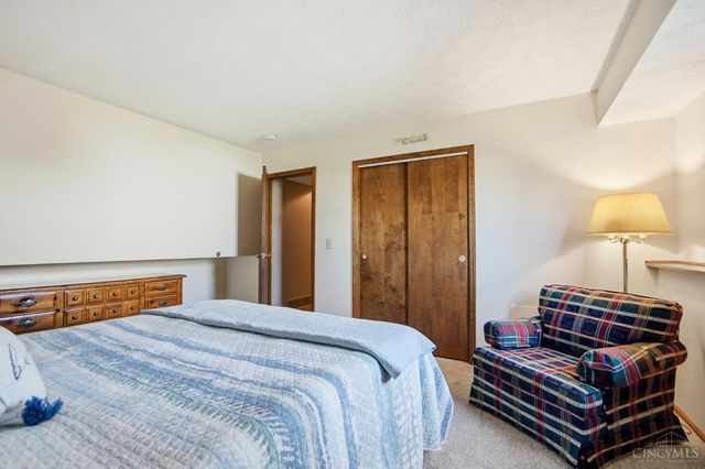 2312 Bevington Lane, Hamilton, OH 45013