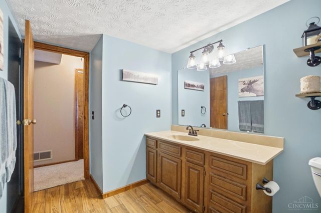 2312 Bevington Lane, Hamilton, OH 45013