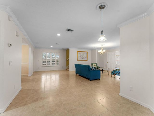 430 SE Thanksgiving Avenue, Port St. Lucie, FL 34984