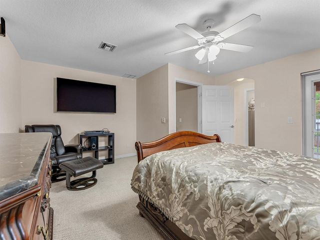 430 SE Thanksgiving Avenue, Port St. Lucie, FL 34984