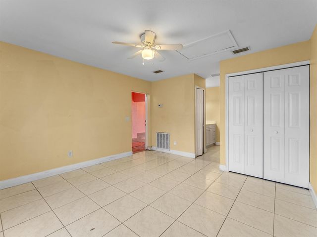 430 SE Thanksgiving Avenue, Port St. Lucie, FL 34984