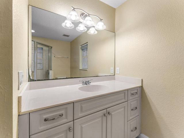 430 SE Thanksgiving Avenue, Port St. Lucie, FL 34984