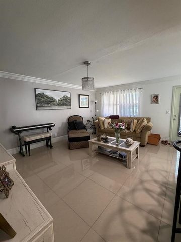 292 Brittany Avenue 292, Delray Beach, FL 33446