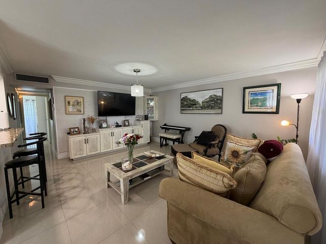 292 Brittany Avenue 292, Delray Beach, FL 33446