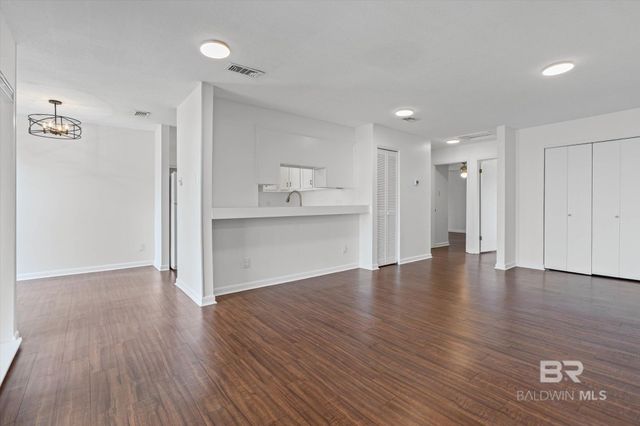 210 S Mobile Street 49, Fairhope, AL 36532