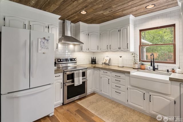 8002 156th Street SE, Snohomish, WA 98296