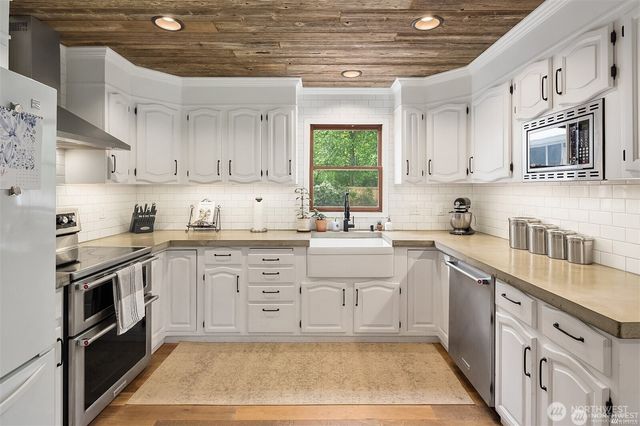 8002 156th Street SE, Snohomish, WA 98296