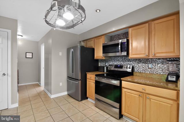 11969 HOLLY VIEW DR, Woodbridge, VA 22192