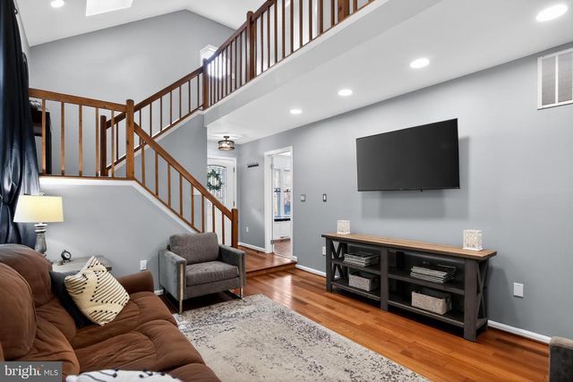 11969 HOLLY VIEW DR, Woodbridge, VA 22192