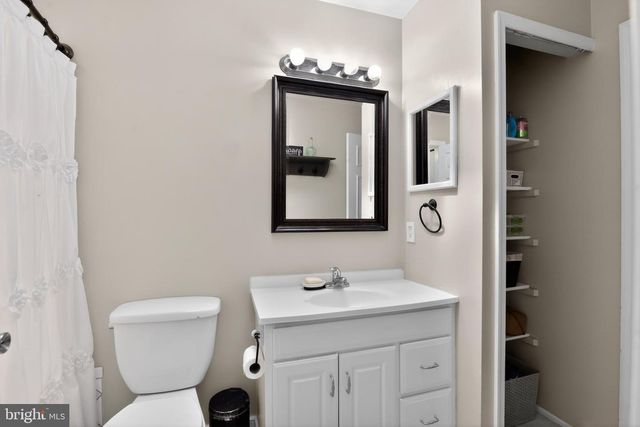 11969 HOLLY VIEW DR, Woodbridge, VA 22192