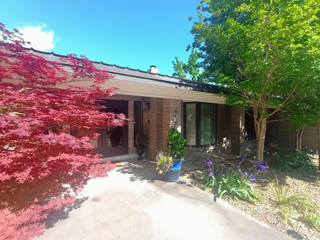 6504 Poza Rica Court NW, Albuquerque, NM 87107