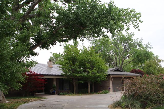 6504 Poza Rica Court NW, Albuquerque, NM 87107