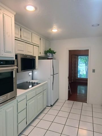 6504 Poza Rica Court NW, Albuquerque, NM 87107