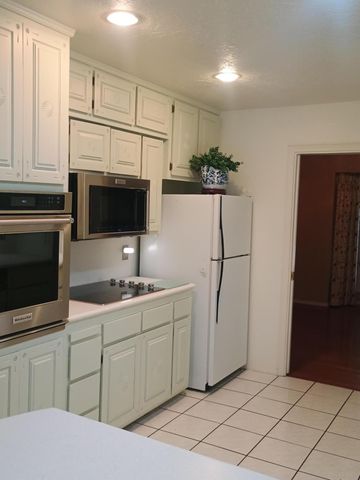 6504 Poza Rica Court NW, Albuquerque, NM 87107