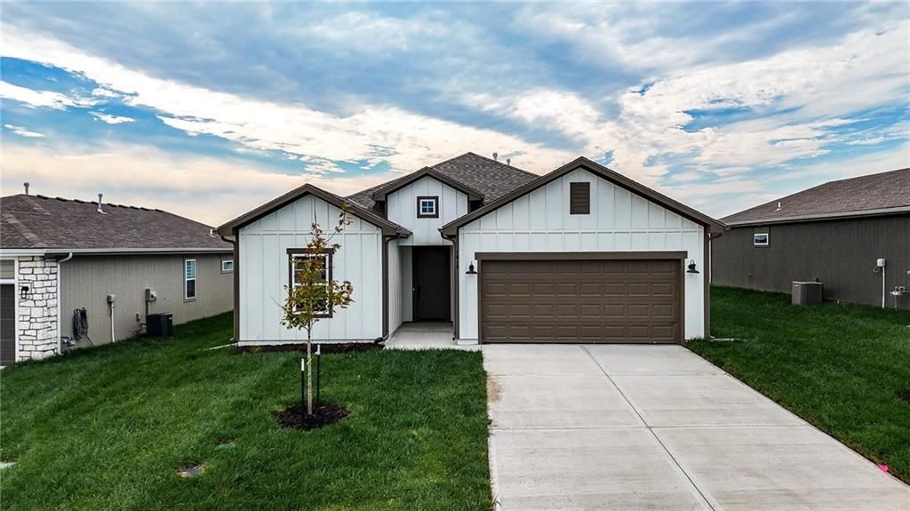 32735 W 176th Terrace, Gardner, KS 66030