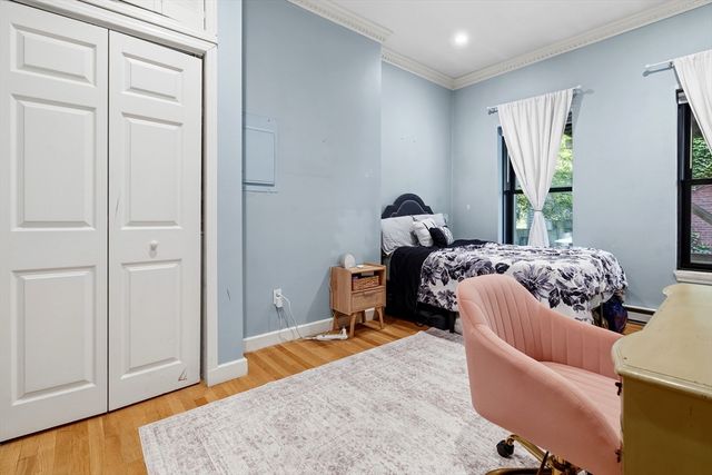 290 K St 2, Boston, MA 02127