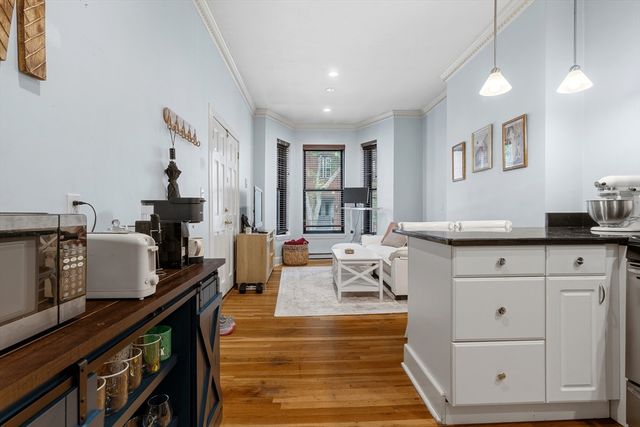 290 K St 2, Boston, MA 02127