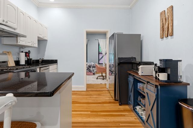 290 K St 2, Boston, MA 02127