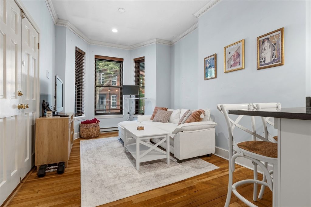 290 K St 2, Boston, MA 02127