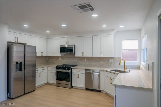 504 Lacabana Beach Drive, Las Vegas, NV 89138