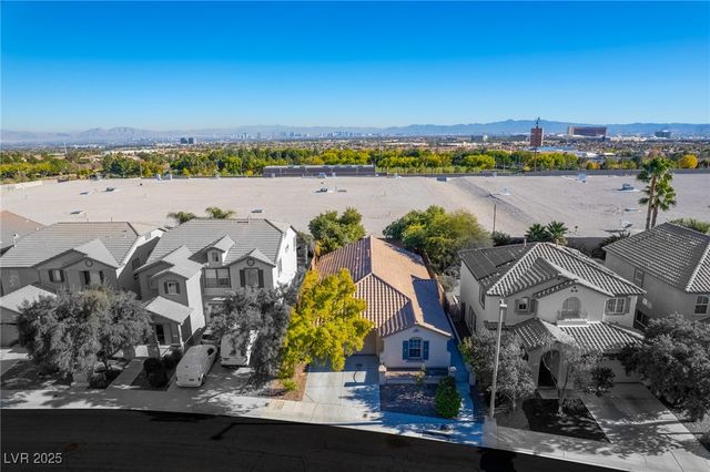 504 Lacabana Beach Drive, Las Vegas, NV 89138