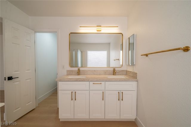 504 Lacabana Beach Drive, Las Vegas, NV 89138