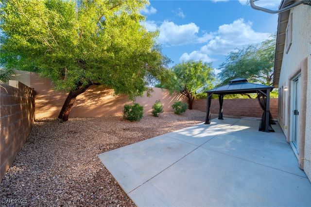 504 Lacabana Beach Drive, Las Vegas, NV 89138