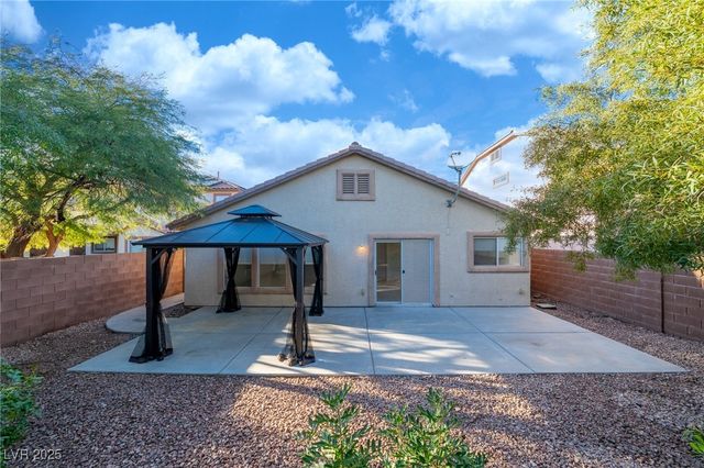 504 Lacabana Beach Drive, Las Vegas, NV 89138