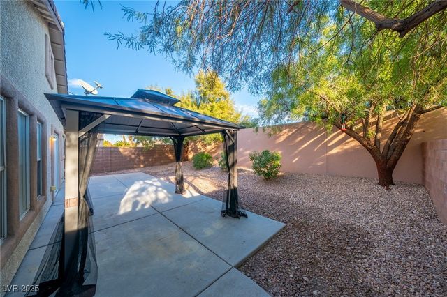 504 Lacabana Beach Drive, Las Vegas, NV 89138