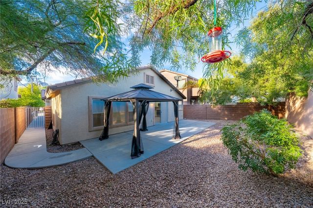 504 Lacabana Beach Drive, Las Vegas, NV 89138