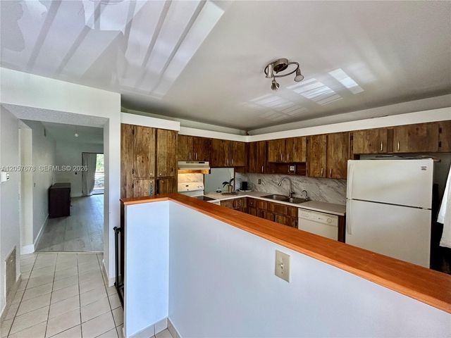 200 Gate Road 202, Hollywood, FL 33024