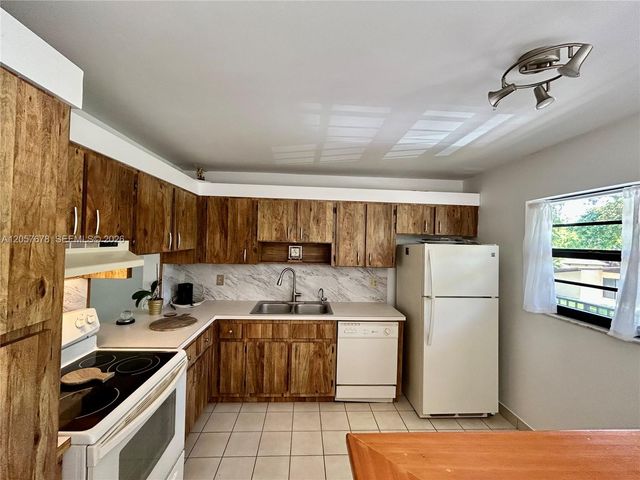 200 Gate Road 202, Hollywood, FL 33024