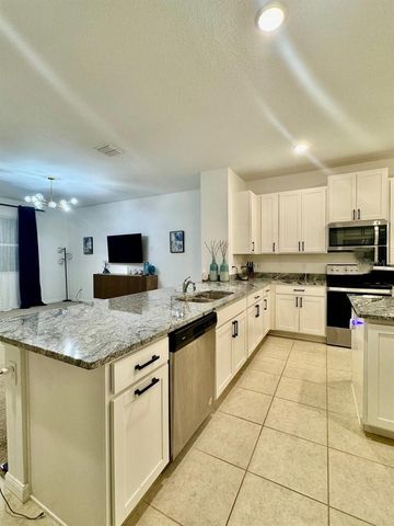 11821 FOUNDERS STREET, Orlando, FL 32832