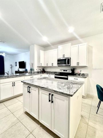 11821 FOUNDERS STREET, Orlando, FL 32832