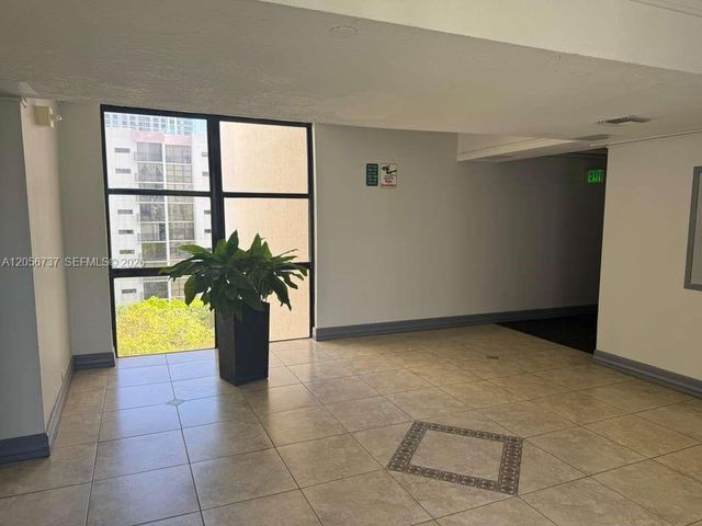 17011 N Bay Road 709, Sunny Isles Beach, FL 33160
