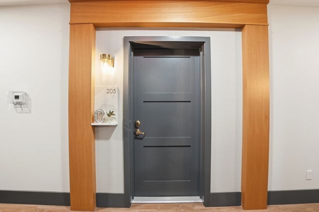 15 Revolution Way 2205, Canton, MA 02021