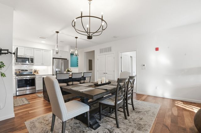 15 Revolution Way 2205, Canton, MA 02021