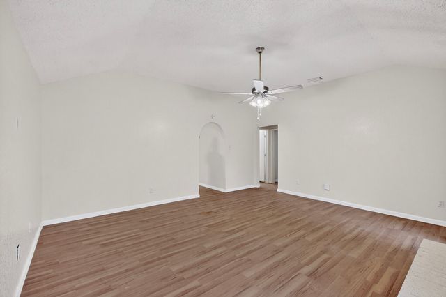 2933 Lawndale Drive, Lancaster, TX 75134