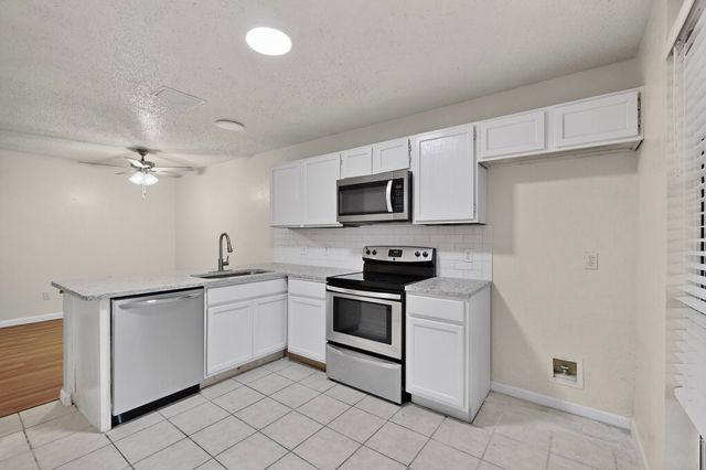 2933 Lawndale Drive, Lancaster, TX 75134