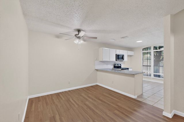 2933 Lawndale Drive, Lancaster, TX 75134