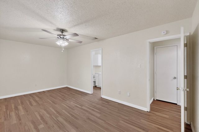 2933 Lawndale Drive, Lancaster, TX 75134