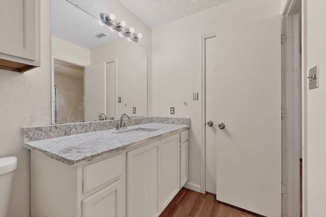 2933 Lawndale Drive, Lancaster, TX 75134