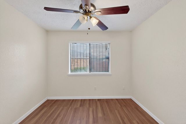 2933 Lawndale Drive, Lancaster, TX 75134