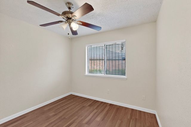 2933 Lawndale Drive, Lancaster, TX 75134