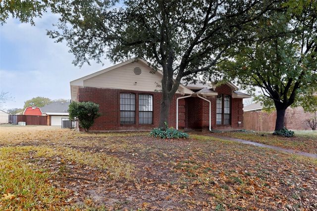 2933 Lawndale Drive, Lancaster, TX 75134