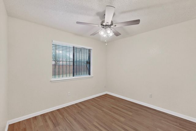 2933 Lawndale Drive, Lancaster, TX 75134