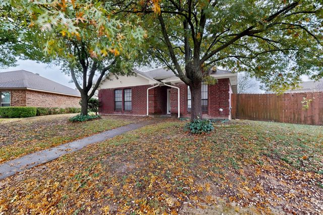 2933 Lawndale Drive, Lancaster, TX 75134