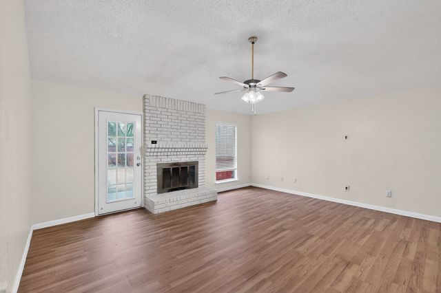 2933 Lawndale Drive, Lancaster, TX 75134